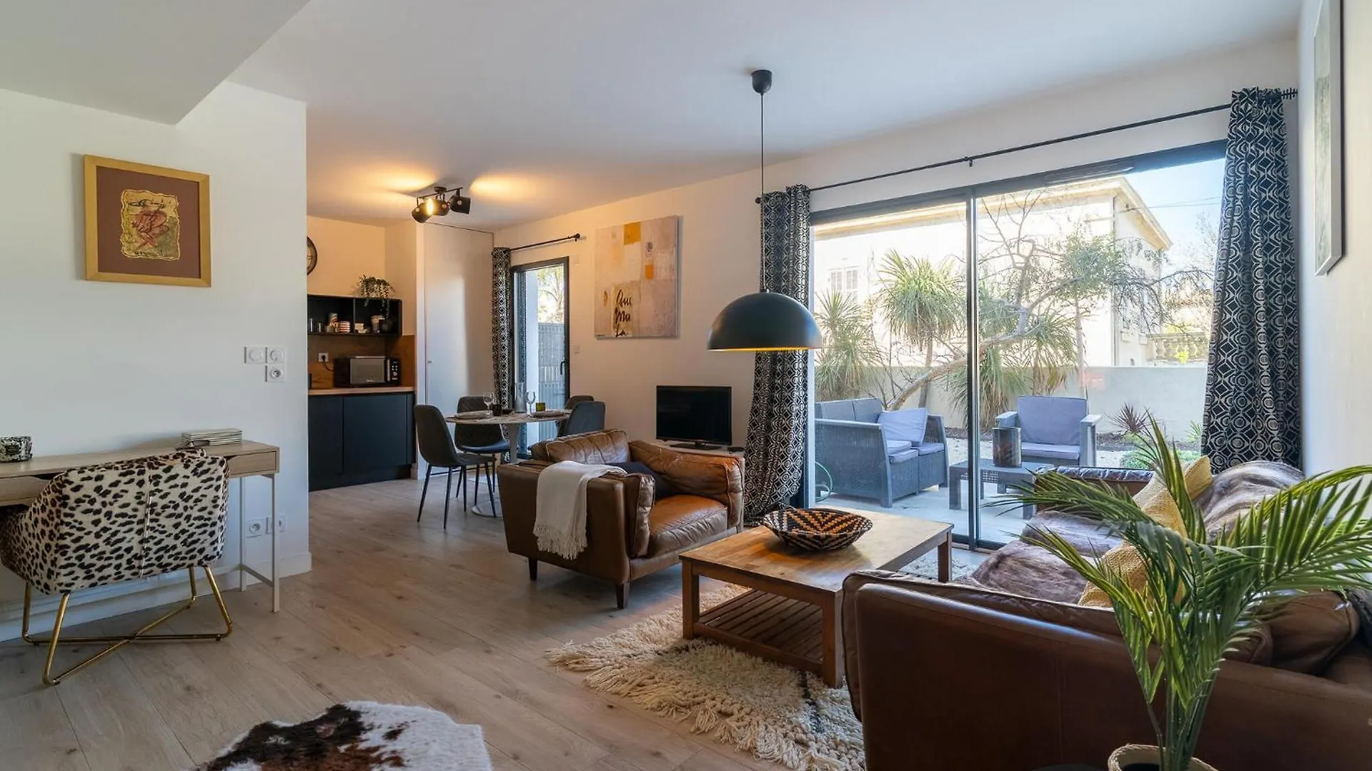 Beautiful Apartment In Марсель